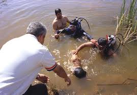 Joven de 18 años se ahoga al lanzarse al río Ozama mientras trataba de escapar de desconocidos que lo tirotearon en el sector Simón Bolívar.