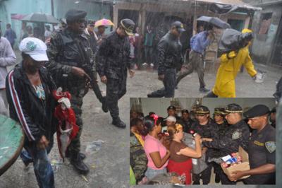 Jefe policial recorre zonas vulnerables afectadas por lluvias