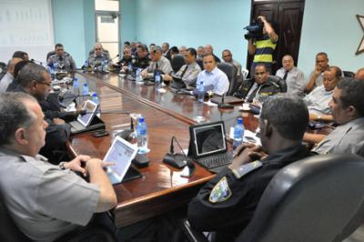 Jefe PN encabeza reunión con mandos policiales y directores de las áreas preventiva, de inteligencia e investigativa