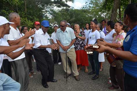 Fundsazursa  celebra día de los Embejecientes  en PNMN